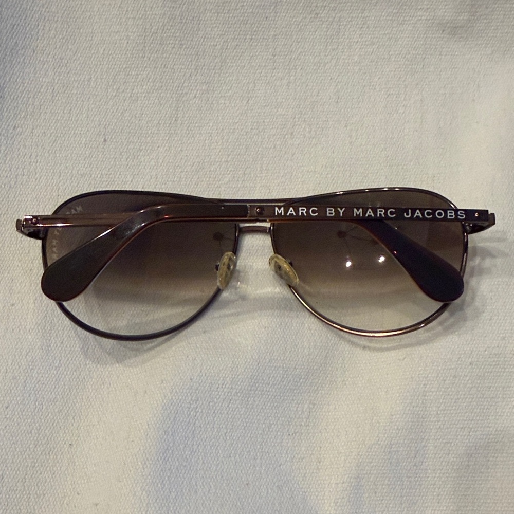 Marc by Marc Jacobs Brown Aviator Sunglasses with case - Picture 2 of 5